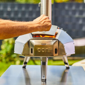 Ooni Karu 12 multi fuel pizza oven
