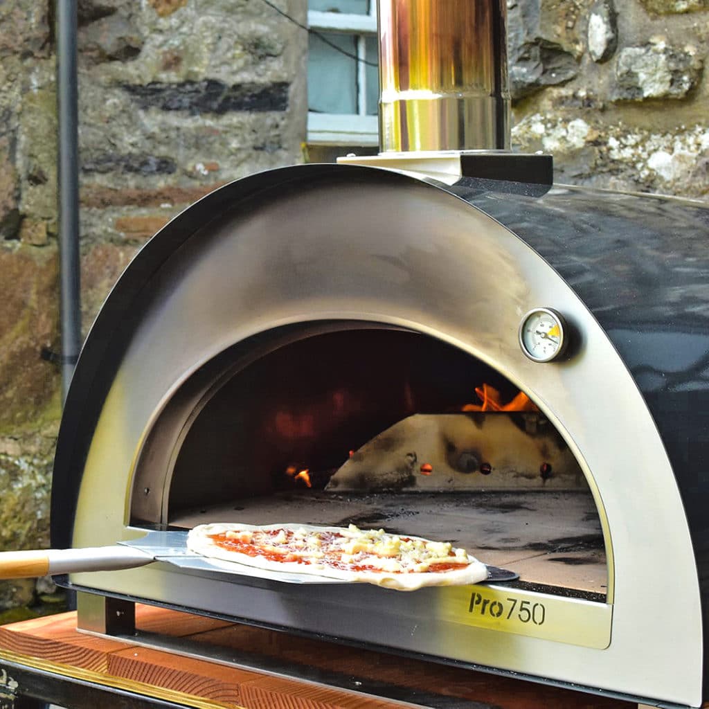 Outdoor garden commercial pizza oven