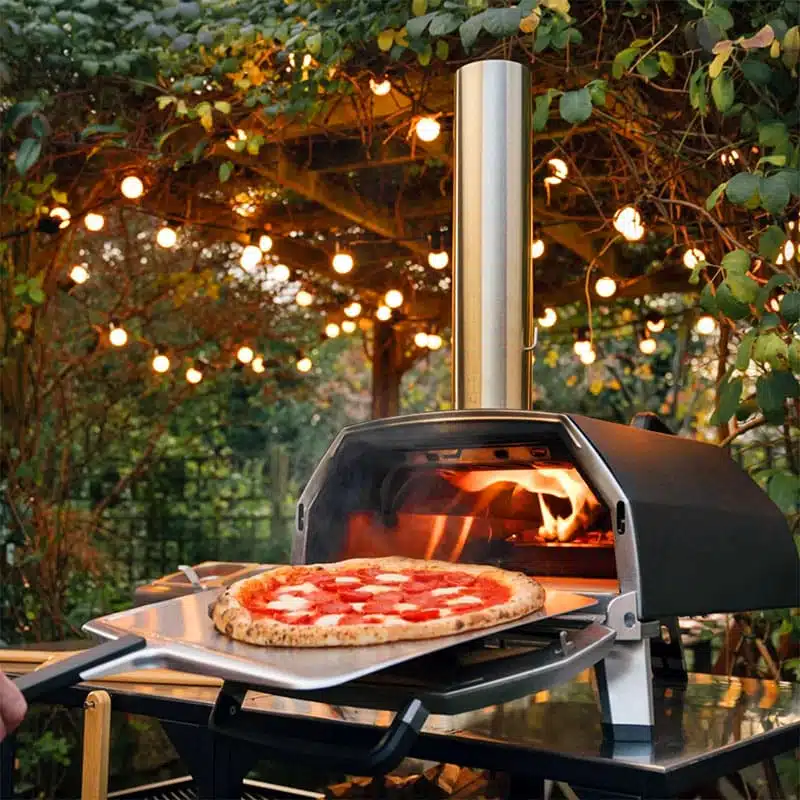 Ooni Karu 16 portable multi fuel pizza oven