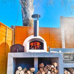 commercial outdoor garden and indoor pizza oven