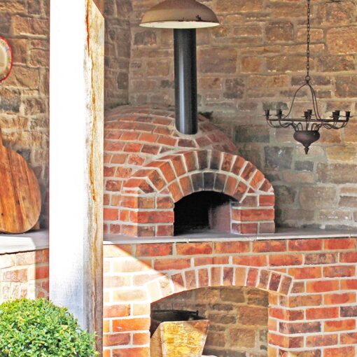Igneus Ceramiko 760 wood fired pizza oven
