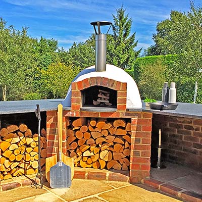 Igneus Ceramiko 760 wood fired pizza oven