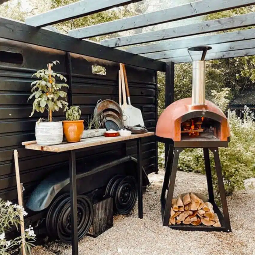 Igneus Ceramiko 760 wood fired pizza oven