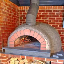 Igneus Ceramiko Pro 1000 wood fired pizza oven
