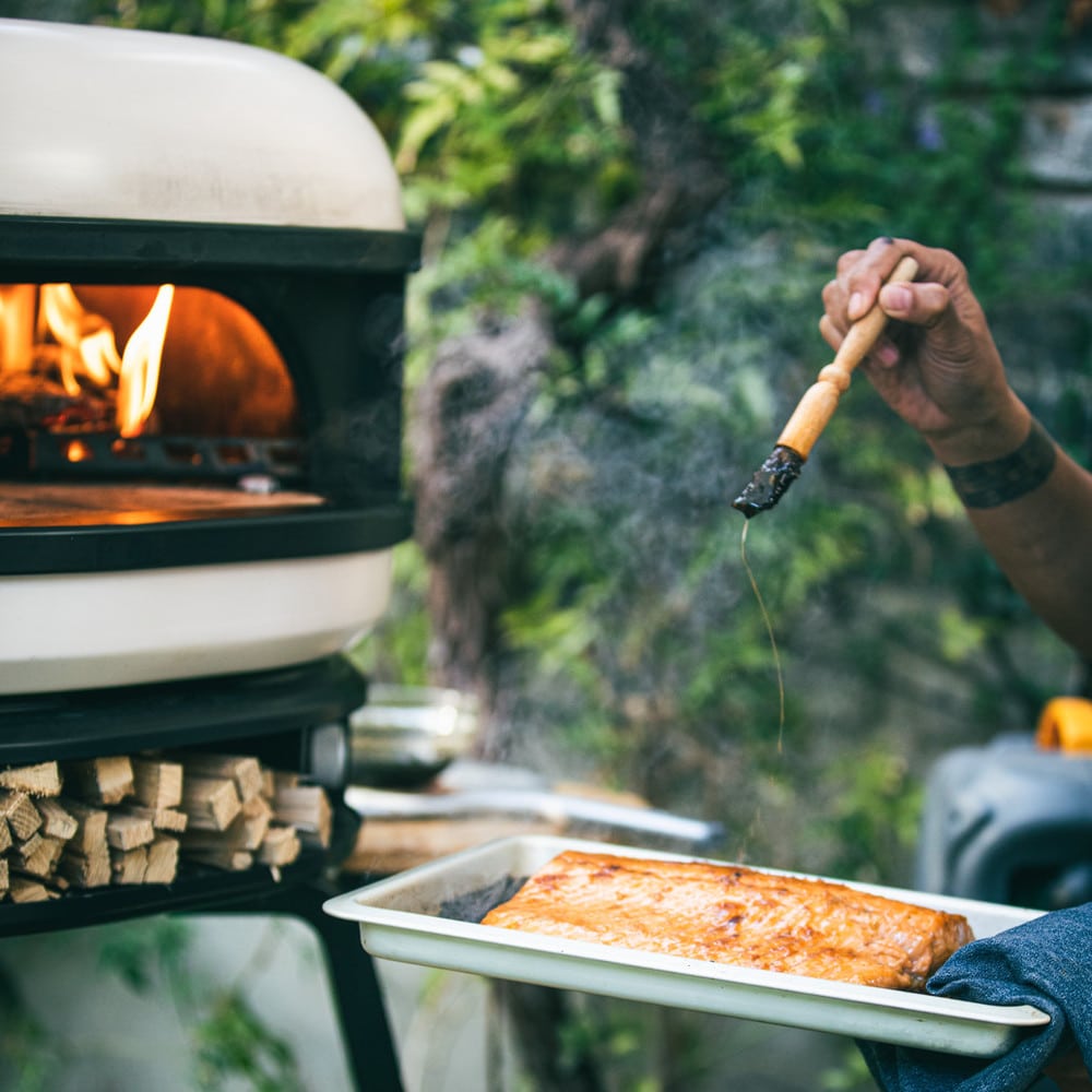 bone outdoor garden pizza oven