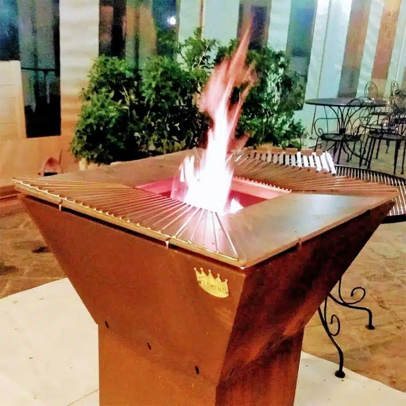 Clementi Colorado BBQ grill with base