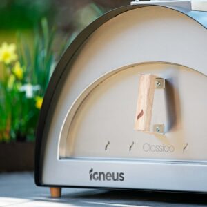 Igneus Classico wood fired pizza oven