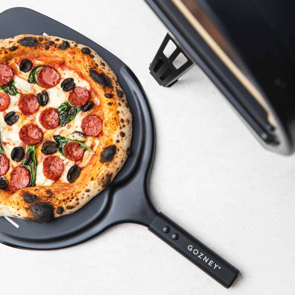 Tom Gozney Signature Edition Roccbox with pizza peel