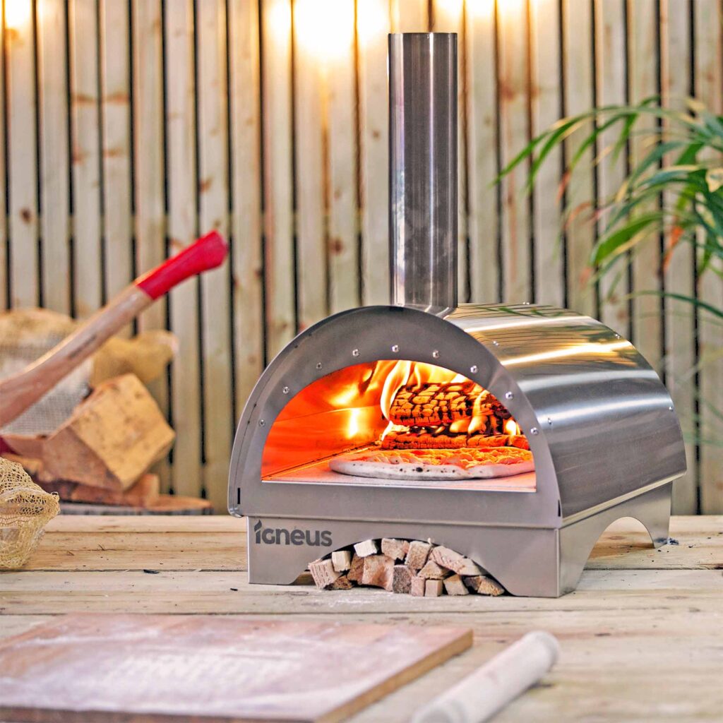 Igneus Minimo portable wood fired garden pizza oven