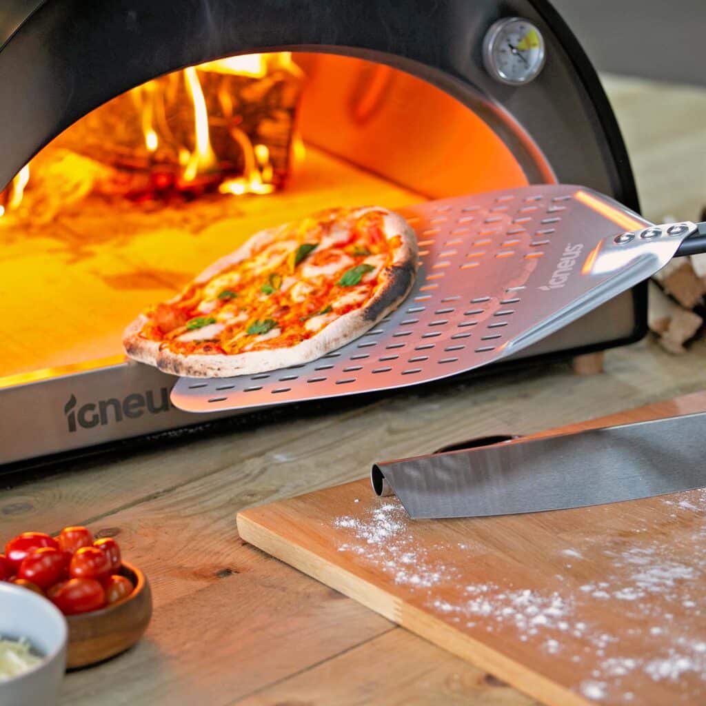 Igneus Pro 12 inch pizza peel - igneus wood fired pizza ovens uk - pizza oven accessories tools