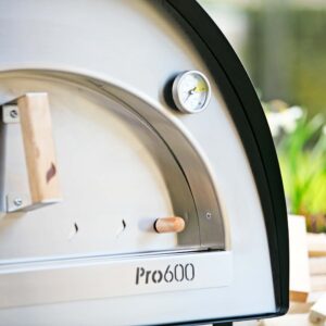 Igneus Pro 600 wood fired pizza oven - Igneus wood fired pizza ovens uk -