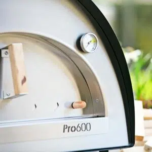 Igneus Pro 600 wood fired pizza oven - Igneus wood fired pizza ovens uk -