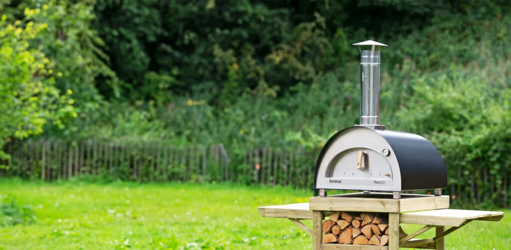 Igneus Pro 600 wood fired pizza oven