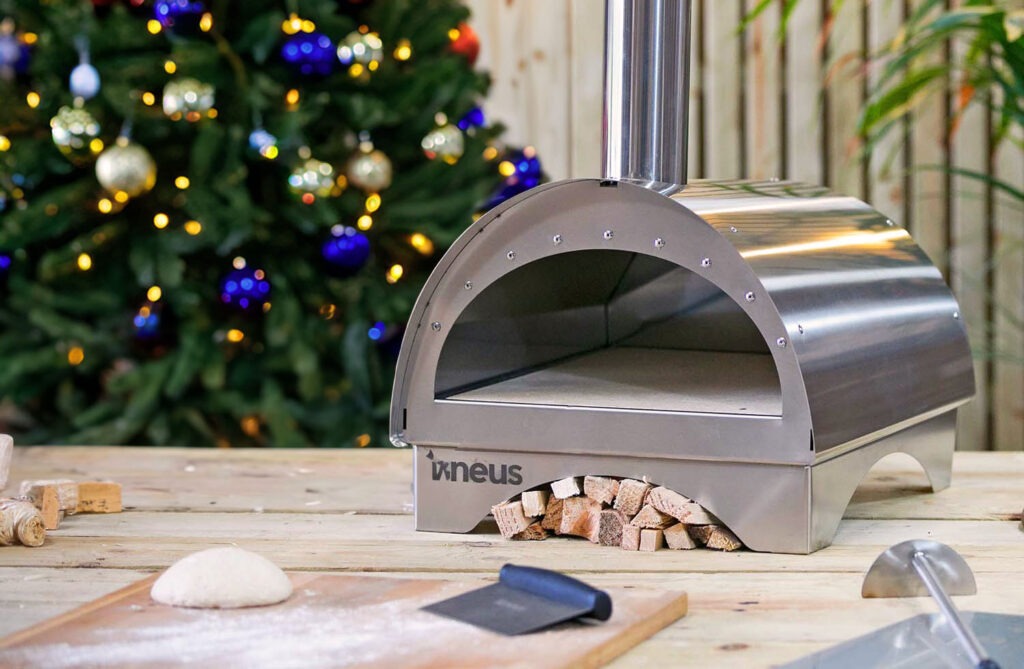 Igneus Minimo portable wood fired garden pizza oven - christmas gift