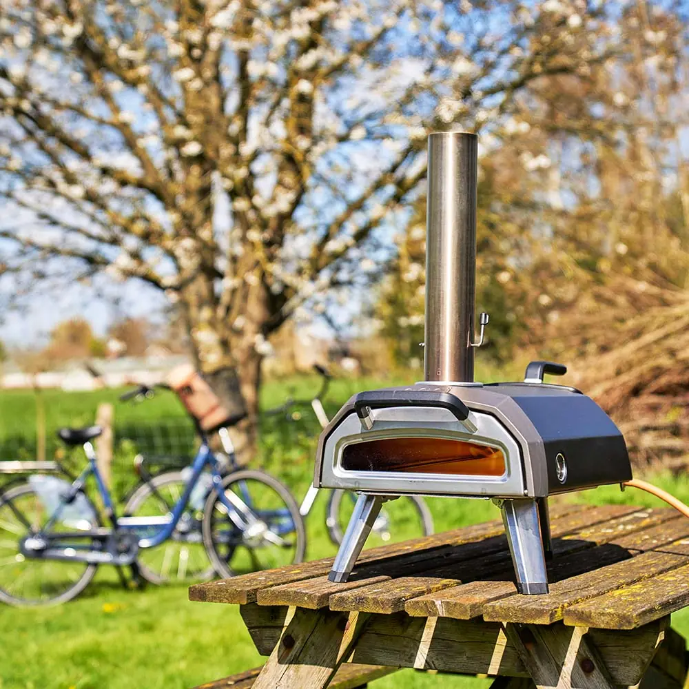 Ooni Karu 12G portable multi fuel pizza oven