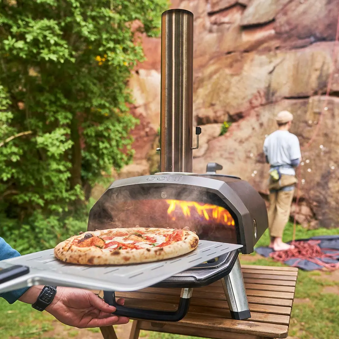 Ooni Karu 12G portable multi fuel pizza oven
