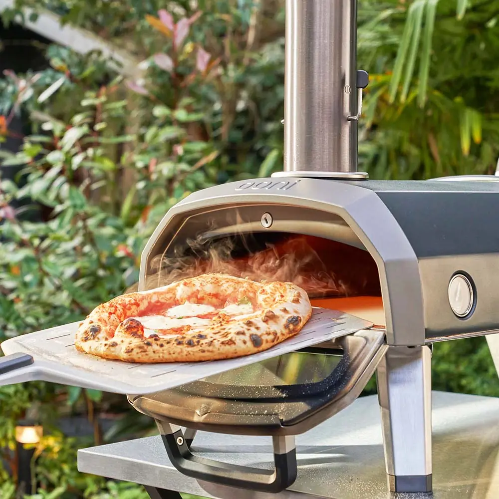 Ooni Karu 12G multi fuel pizza oven - portable pizza oven