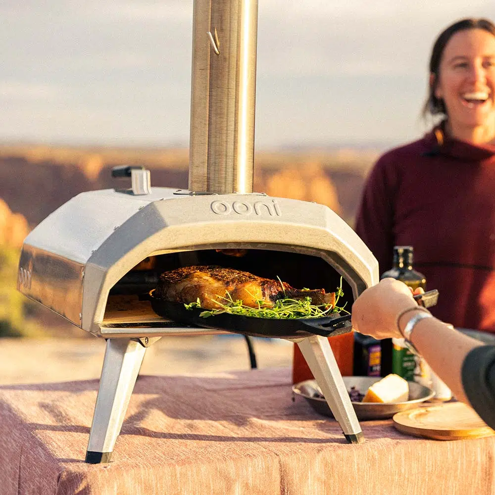 Ooni Karu 12 multi fuel pizza oven