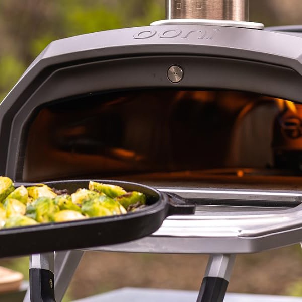 Ooni Karu 12G multi fuel pizza oven