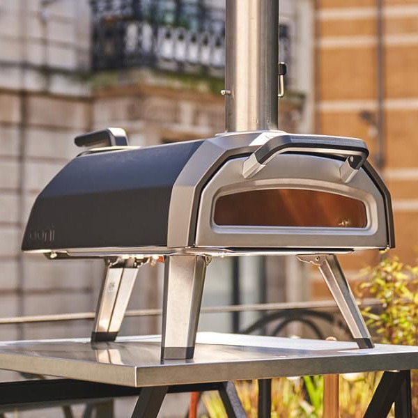 Ooni Karu 12G multi fuel pizza oven