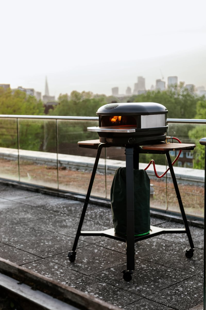 Gozney Arc Black on a stand