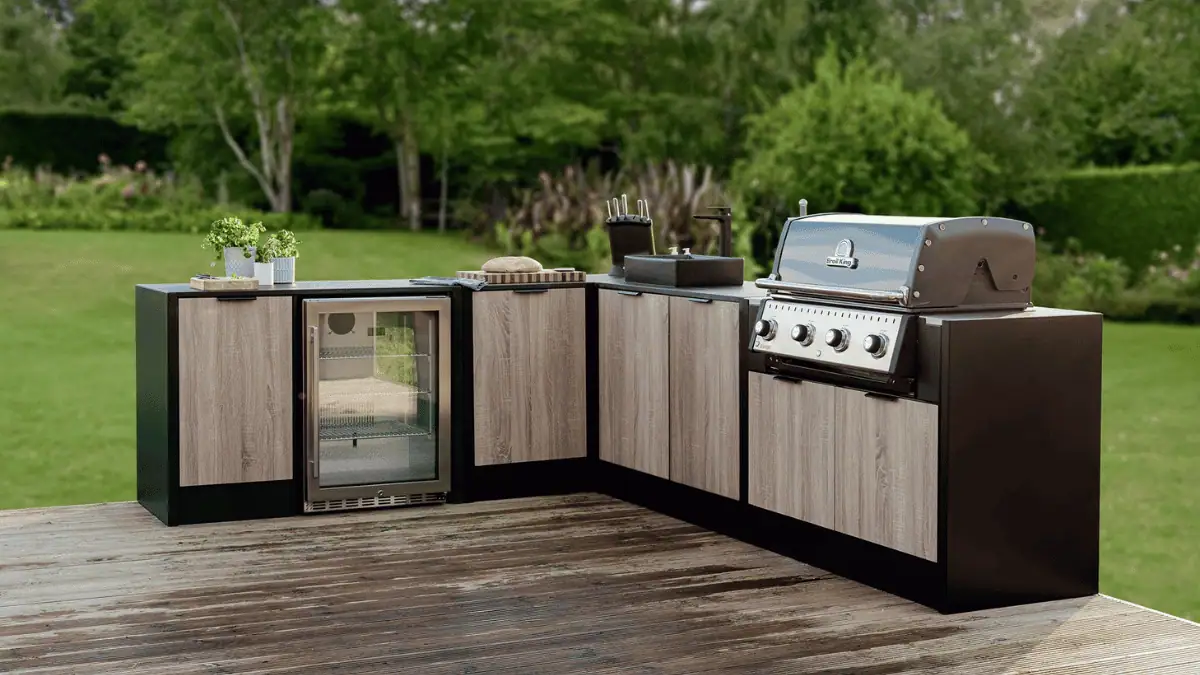 Buckley Edge Outdoor Kitchen